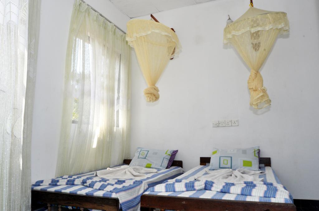 Marshal Beach Guesthouse Negombo Pokój zdjęcie